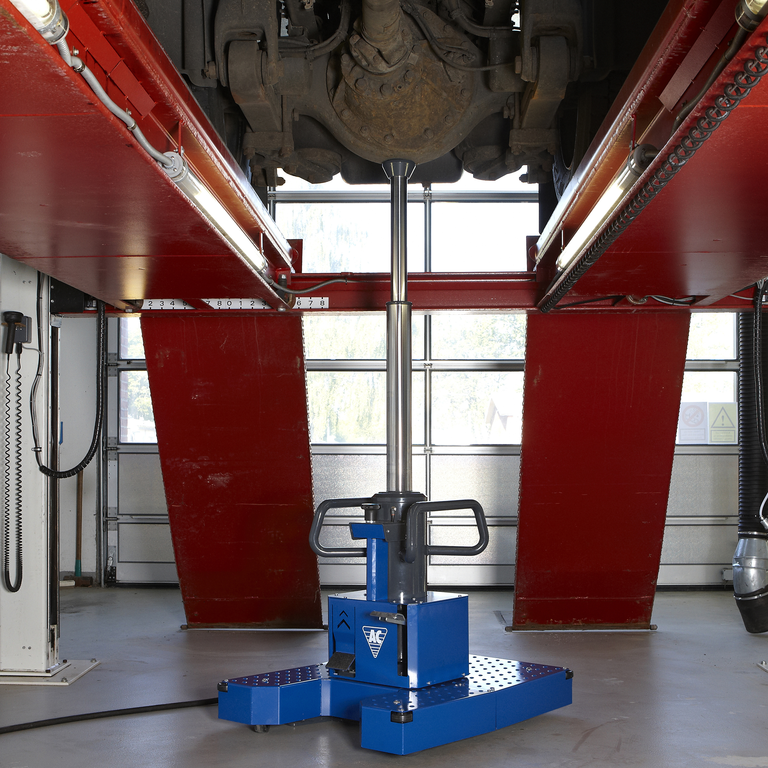 AC Hydraulic GGD150F 15 Tonn Gravjekk Frittgående 